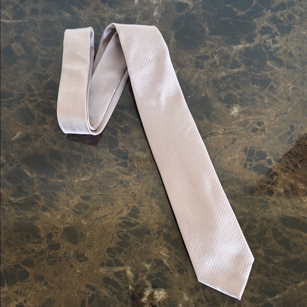 New! Michael Kors Dorset Mini Silver/Light Pink Print Tie- Polyester/Silk Blend